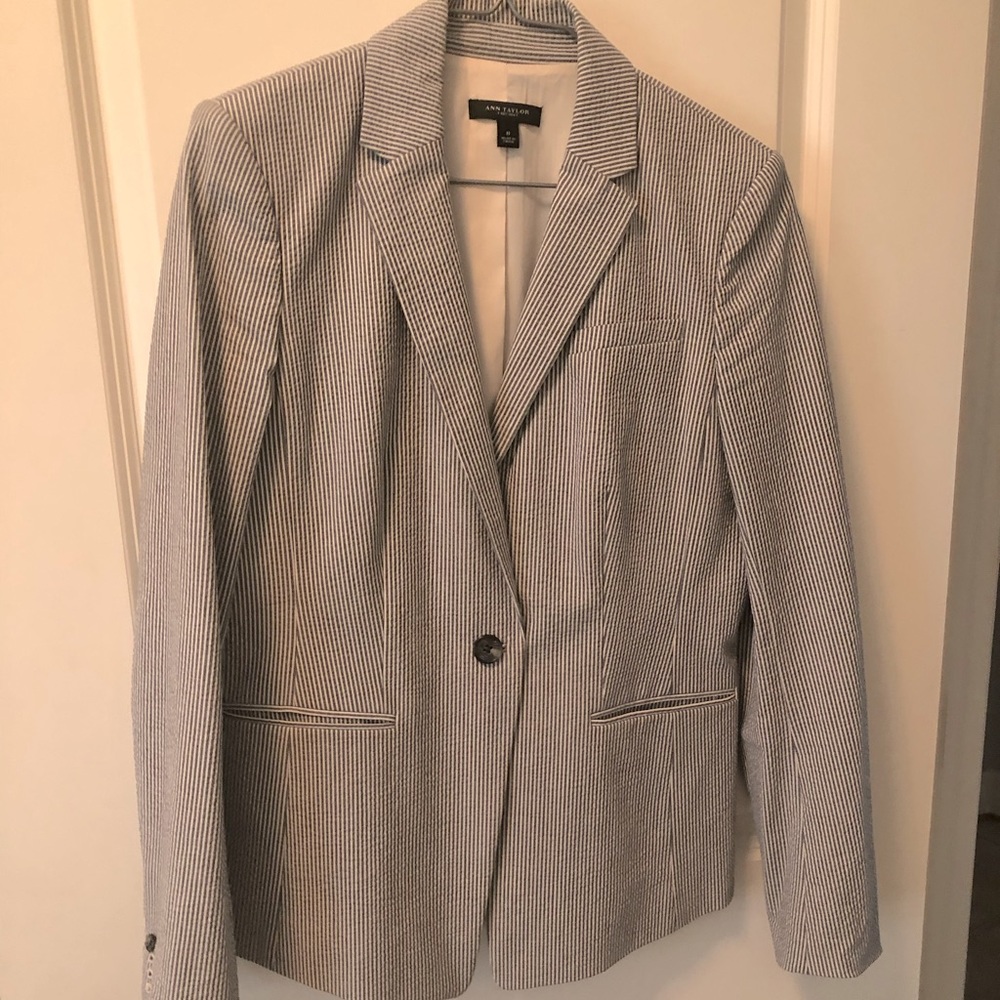 Searsucker blazer